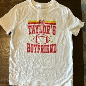 Cat and Jack size medium eight go Taylor’s boyfriend T-shirt - like new!